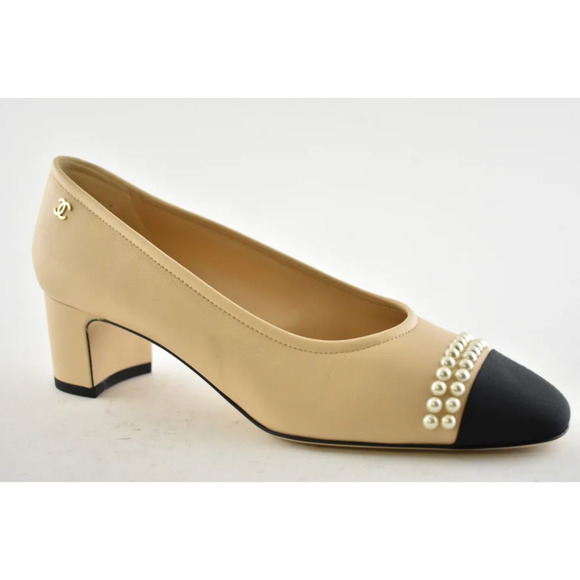Chanel 20P Beige Lambskin Leather Black CC Pearl Sandal Low Block Heel Pump 37 - Picture 3 of 12